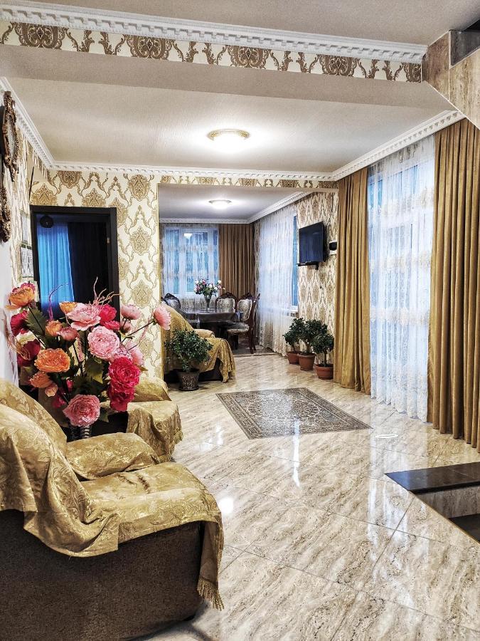 Sophia's GuestHouse Kazbegi Eksteriør billede